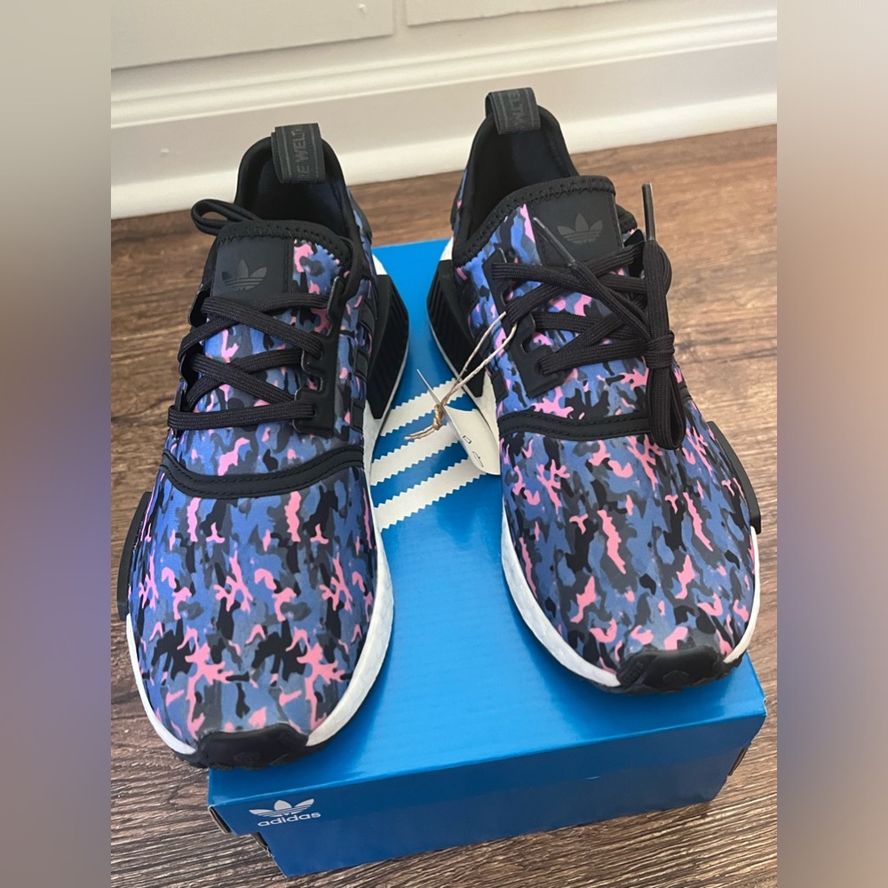 💙NIB💙 ADIDAS NMD Refined R1 J Blue & Pink Camo - Picture 4 of 7